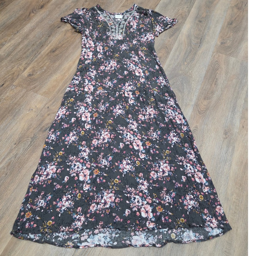 Knox Rose Floral Maxi Dress Gray Pink Embroidered Smocked Waist Rayon Medium